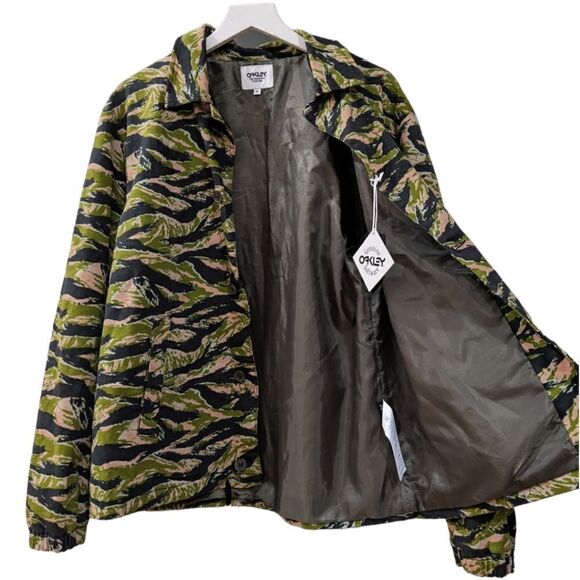 Oakley Tiger Camo Coach Jacket Green Insulated Cotton Canvas - Medium NWT - Picture 5 of 13